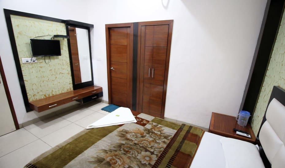 Hotel Kirandeep Agra Agra  Ngoại thất bức ảnh